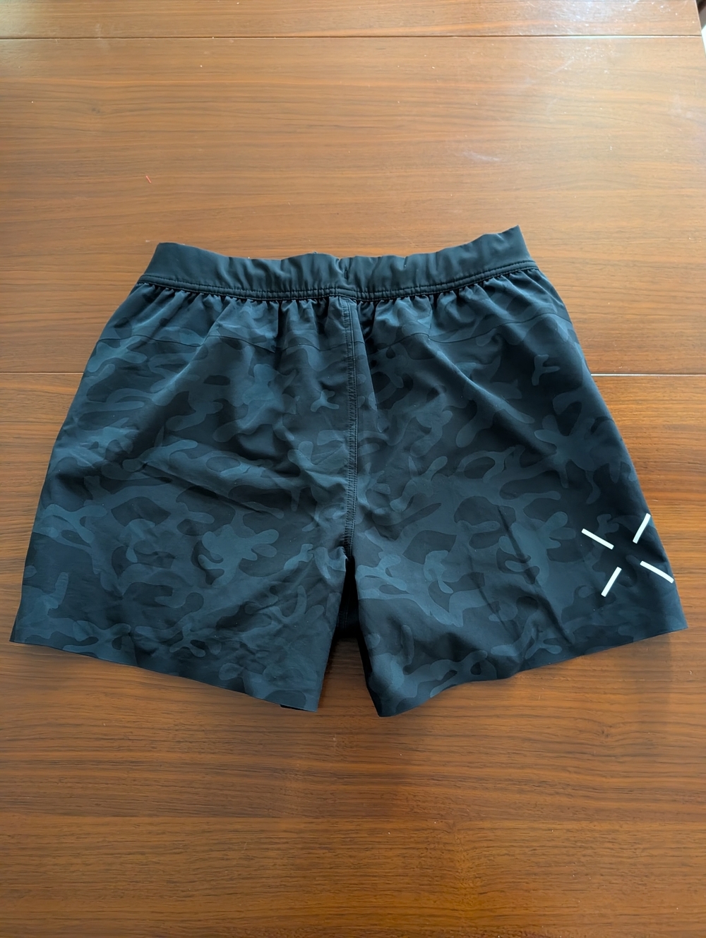 Ten Thousand Shorts Men’s Medium Camo Black Gray The Interval Lined Gym 5 Inseam - Picture 7 of 7